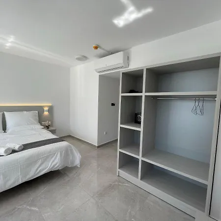 La Veranda 3* לרנקה