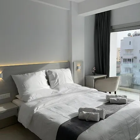 Szálloda La Veranda Lárnaka