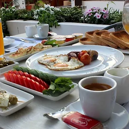 La Veranda Готель