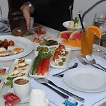 La Veranda Готель