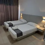 Готель La Veranda Ларнака